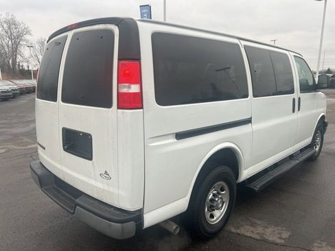 Used 2021 Chevrolet Express 3500 LT w/ LT Preferred Equipment Group image 5