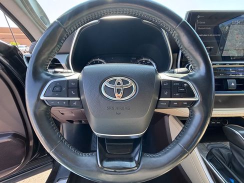 Used 2020 Toyota Highlander Platinum FWD image 17