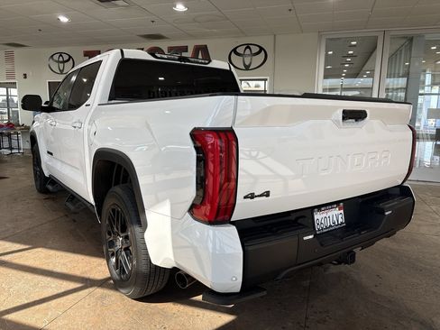 Used 2024 Toyota Tundra Limited AWD/4WD image 8