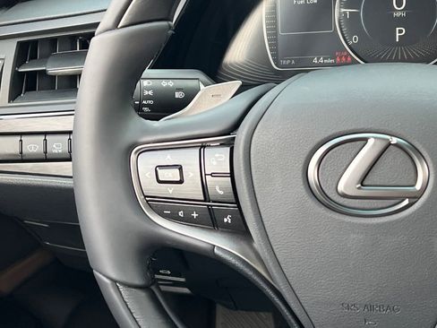 New 2025 Lexus ES 350 Ultra Luxury image 16