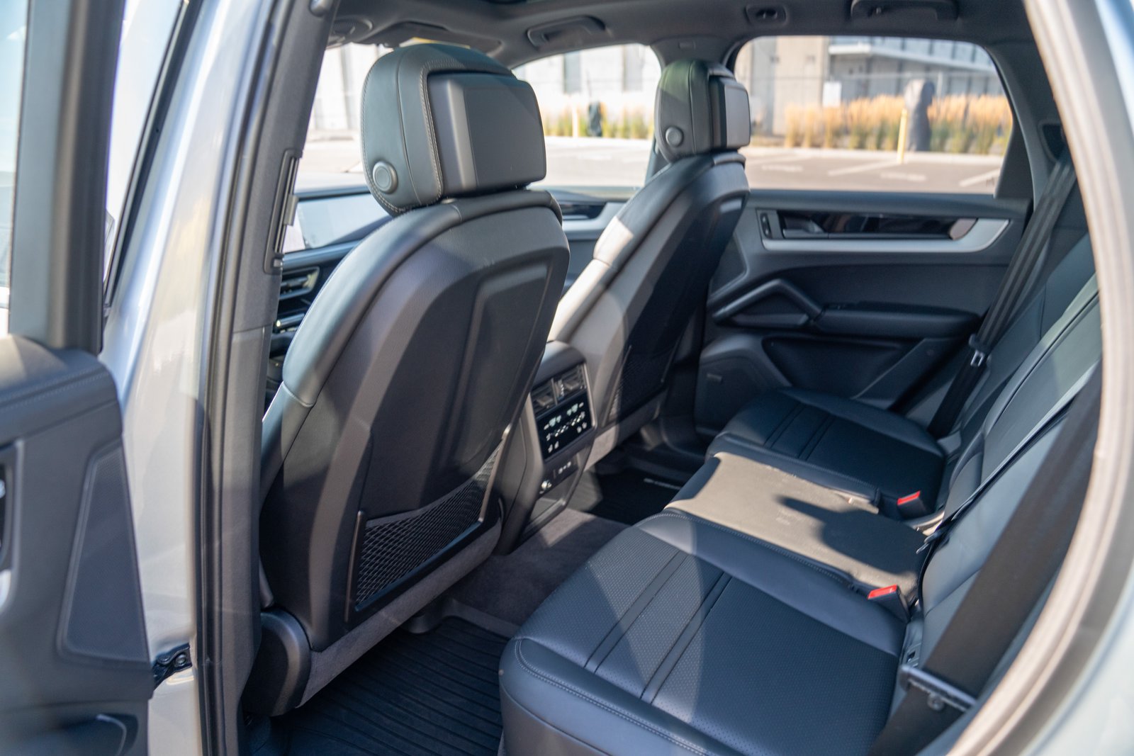 Certified 2026 Porsche Cayenne AWD/4WD image 21