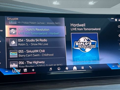 New 2025 BMW 740i image 22