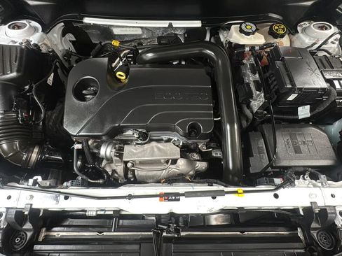 Used 2023 Chevrolet Equinox LS AWD/4WD image 22