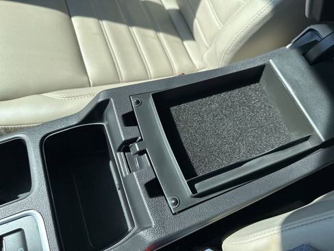 Used 2019 Ford Escape SEL image 61