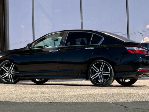 Used 2017 Honda Accord Sport Special Edition image 6