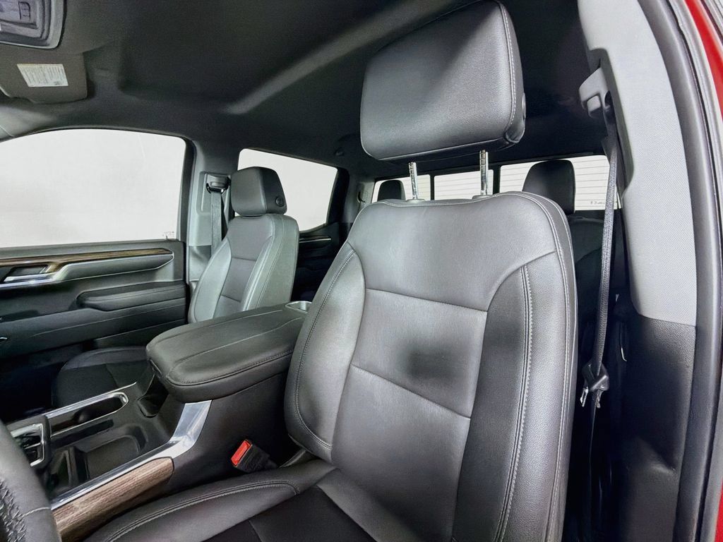 Used 2024 Chevrolet Silverado 1500 LT Trail Boss w/ Convenience Package II AWD/4WD image 12
