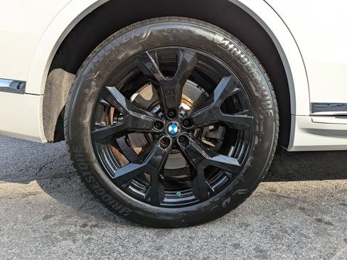 Used 2023 BMW X7 xDrive40i w/ Premium Package AWD/4WD image 57