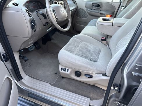 Used 2003 Ford F150 XLT image 16