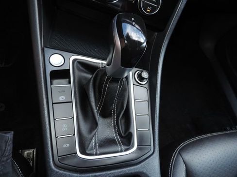 Used 2024 Volkswagen Jetta SE FWD image 22