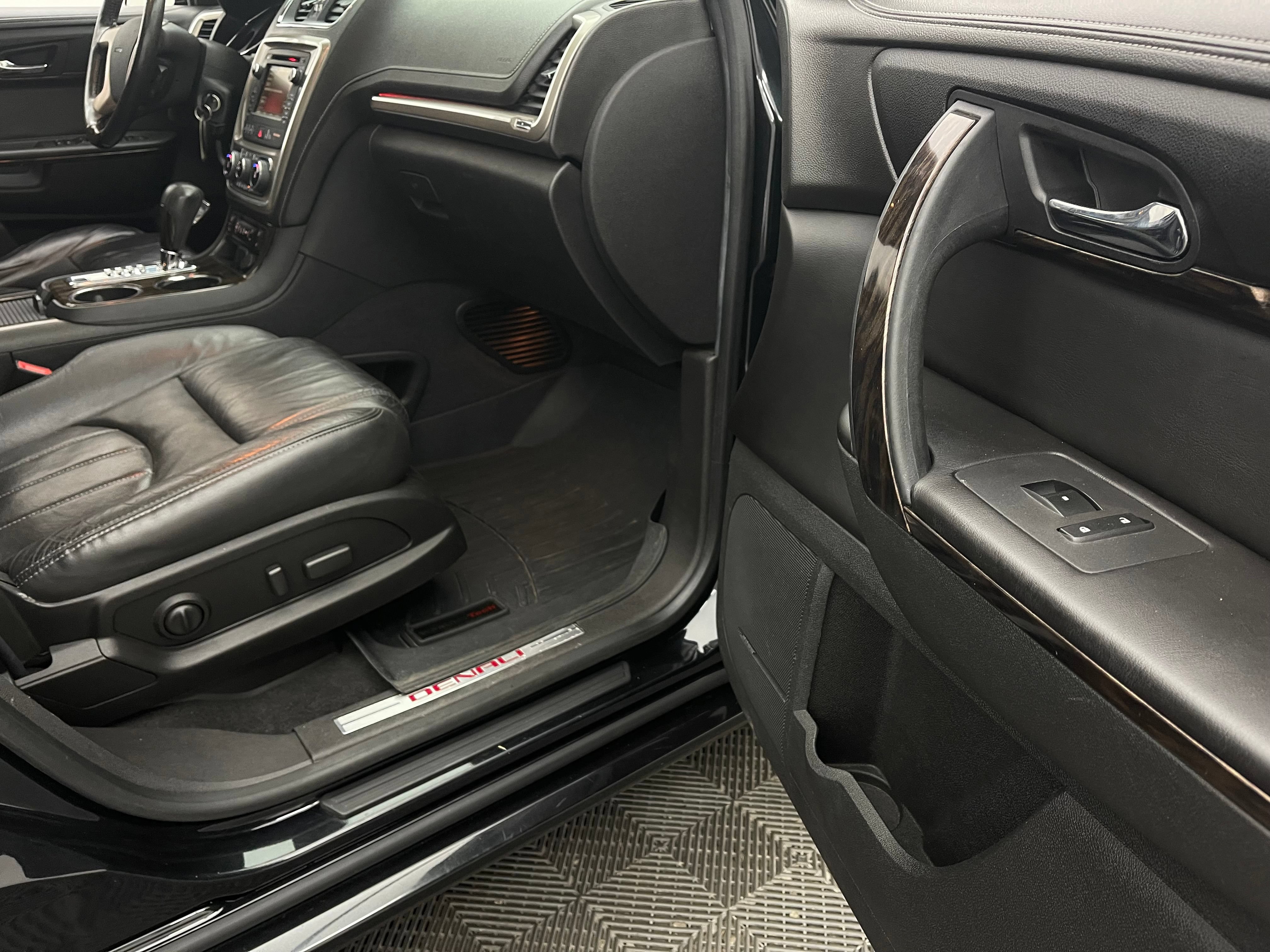 Used 2015 GMC Acadia Denali FWD image 40