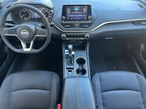 Used 2022 Nissan Altima 2.5 SV AWD/4WD image 13