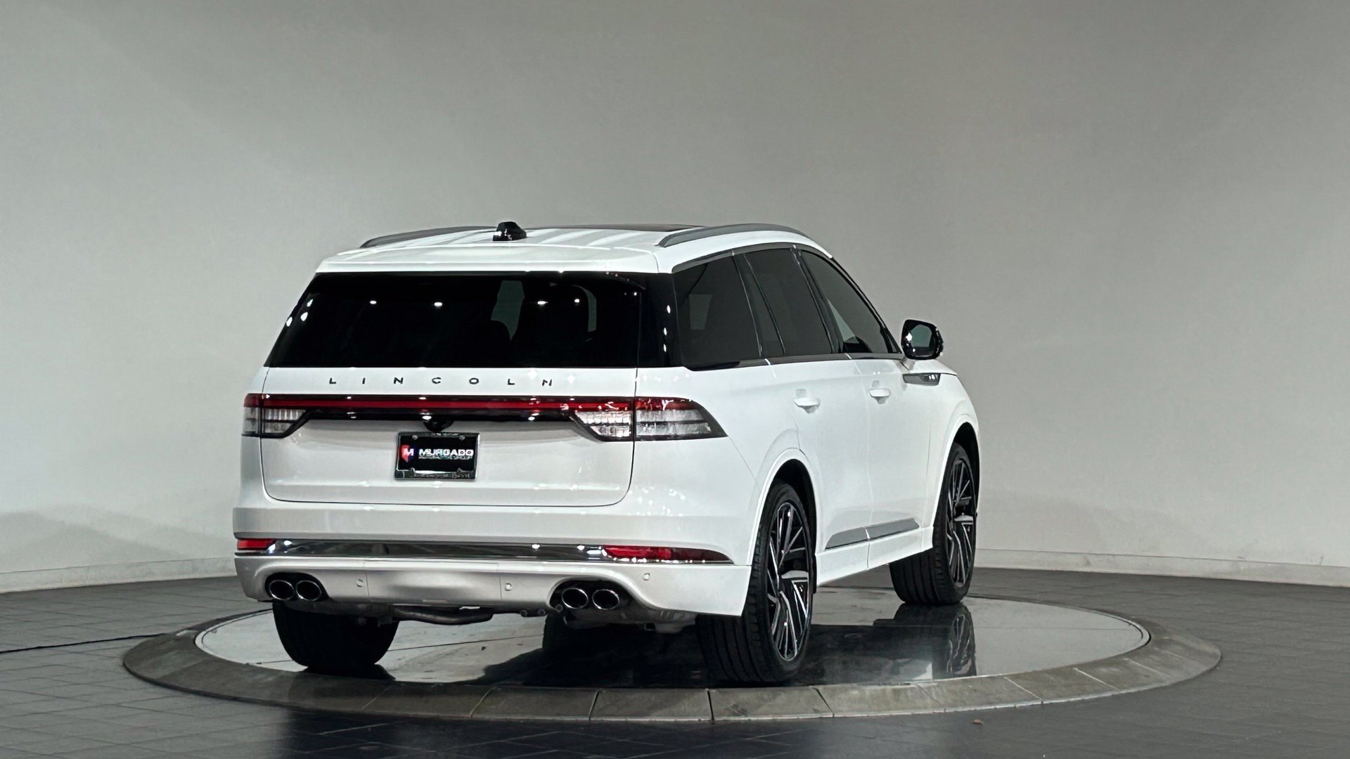 Used 2026 Lincoln Aviator Black Label AWD/4WD image 8