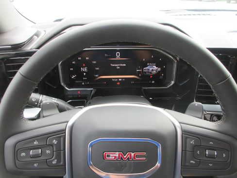 New 2026 GMC Sierra 1500 SLT w/ SLT Convenience Package AWD/4WD image 17