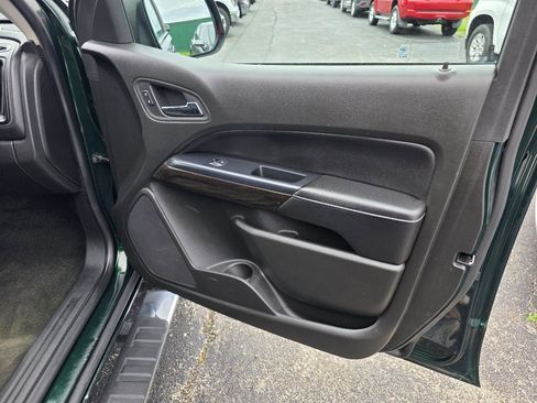 Used 2015 GMC Canyon SLE AWD/4WD image 16