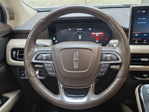Used 2022 Lincoln Nautilus Reserve image 16