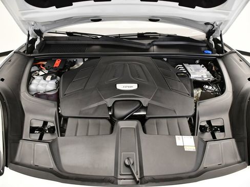 Used 2023 Porsche Cayenne image 12