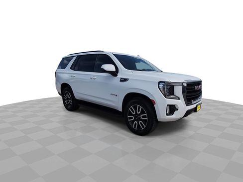 Used 2024 GMC Yukon AT4 w/ Technology Package AWD/4WD image 2