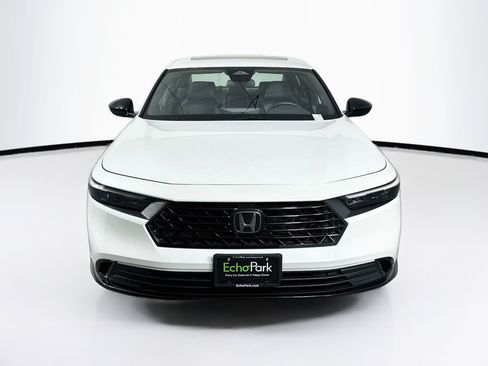 Used 2023 Honda Accord Sport image 2