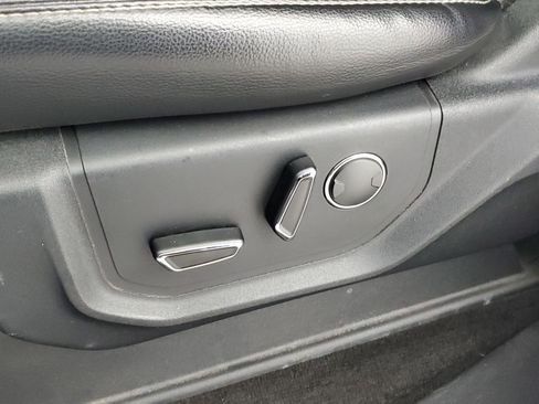 Used 2018 Ford F150 Lariat AWD/4WD image 18