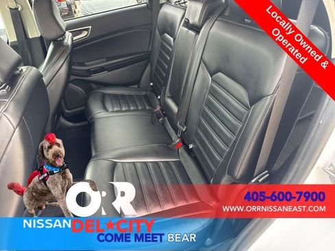 Used 2023 Ford Edge SEL image 11