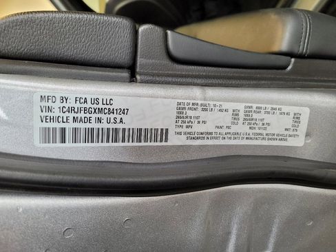 Used 2021 Jeep Grand Cherokee Limited AWD/4WD image 33