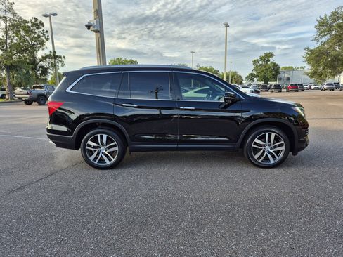 Used 2017 Honda Pilot Touring image 9