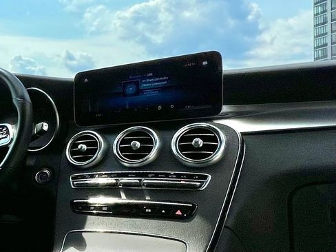 Certified 2022 Mercedes-Benz GLC 300 4MATIC image 17