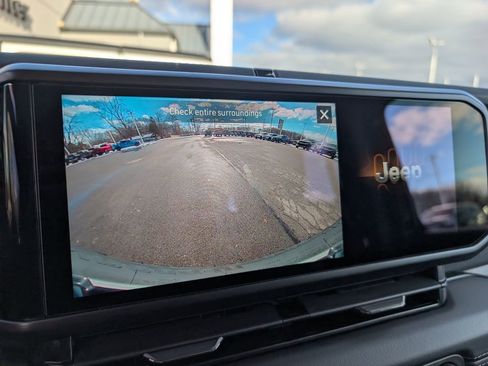 New 2026 Jeep Wrangler Unlimited Rubicon image 3