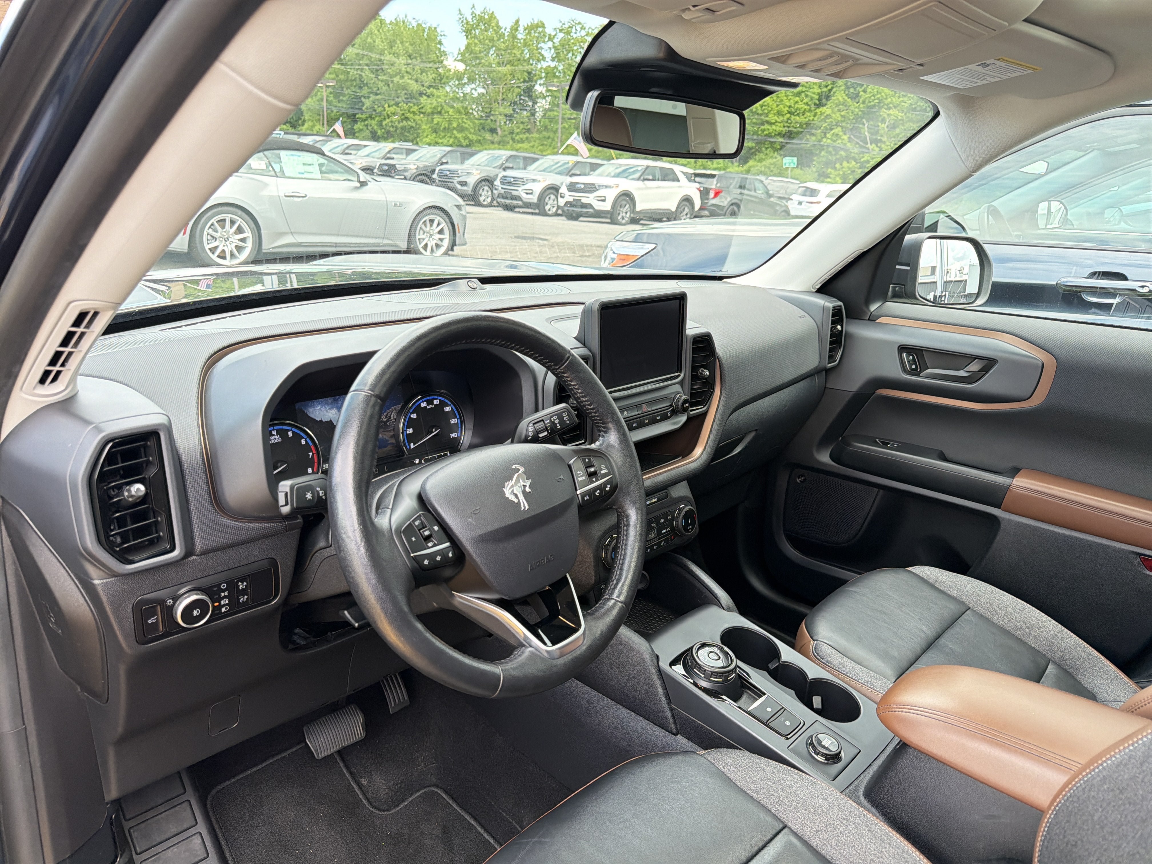 Used 2023 Ford Bronco Sport Outer Banks w/ Tech Package AWD/4WD image 9