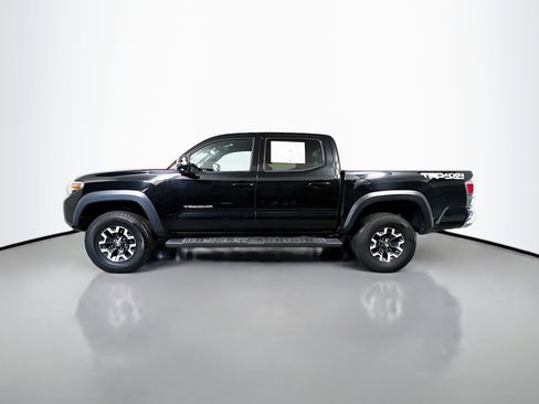 Used 2023 Toyota Tacoma TRD Off-Road AWD/4WD image 9