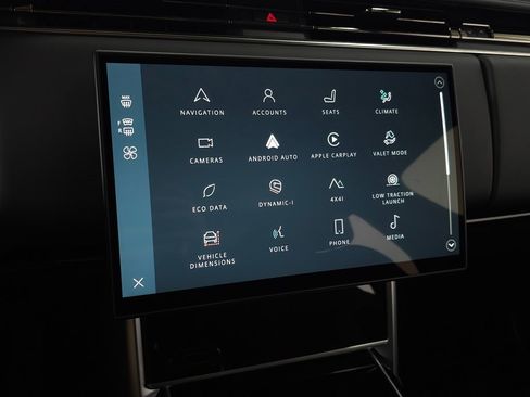 New 2025 Land Rover Range Rover SE image 33