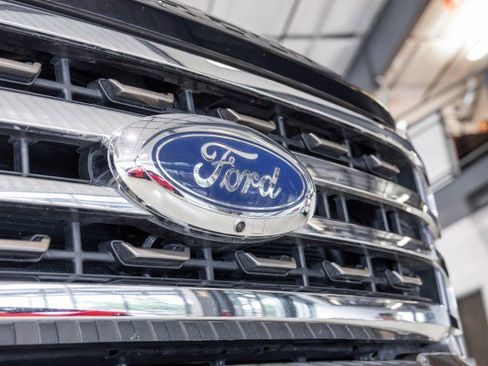 Used 2024 Ford F250 King Ranch w/ Tremor Off-Road Package AWD/4WD image 12