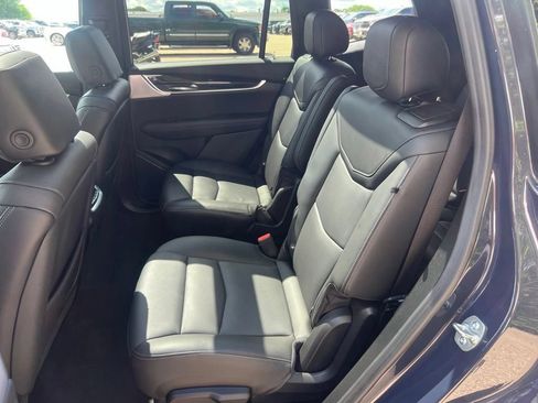Certified 2025 Cadillac XT6 Premium Luxury AWD/4WD image 34