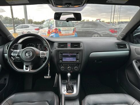 Used 2013 Volkswagen Jetta GLI Autobahn FWD image 12