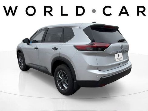 Certified 2025 Nissan Rogue S image 5