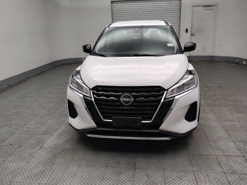 Used 2023 Nissan Kicks S FWD image 15