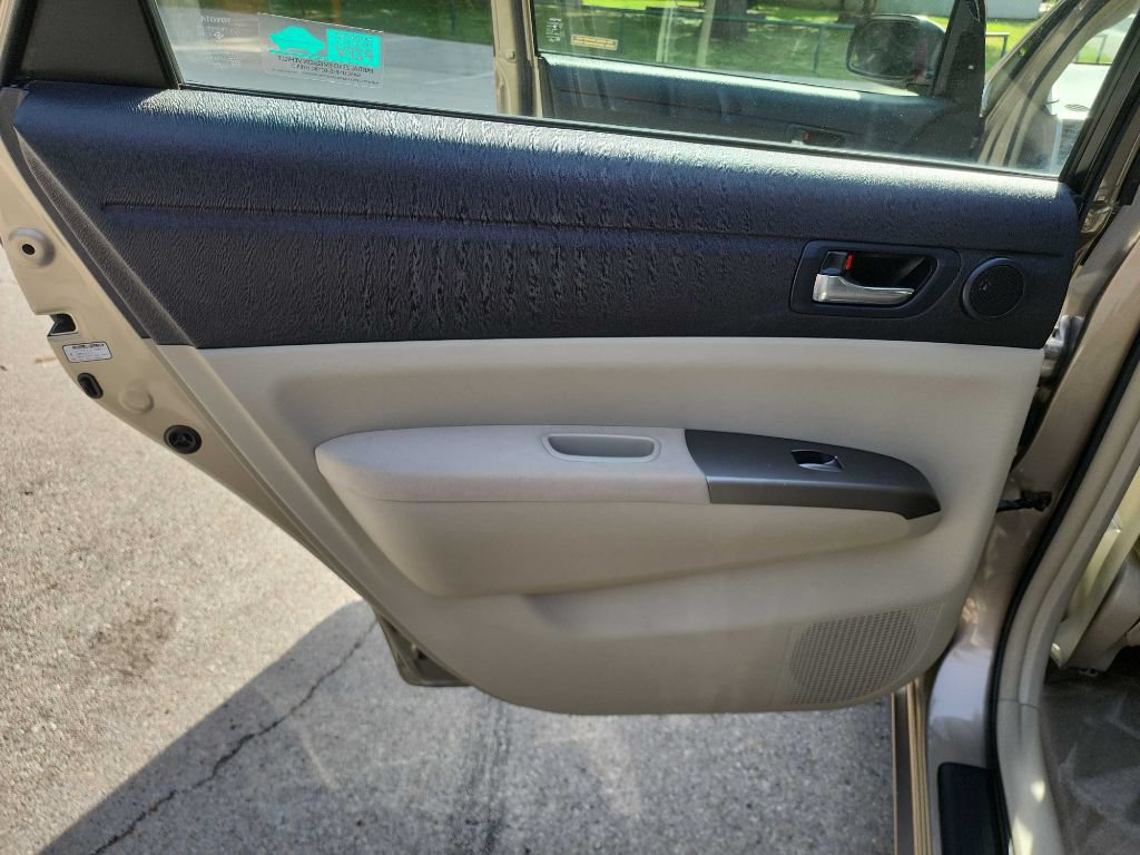Used 2006 Toyota Prius FWD image 21