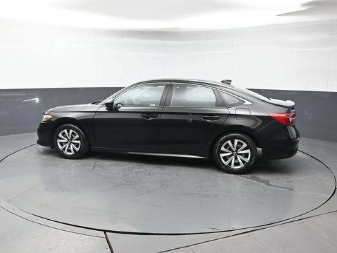 Used 2023 Honda Civic LX image 4