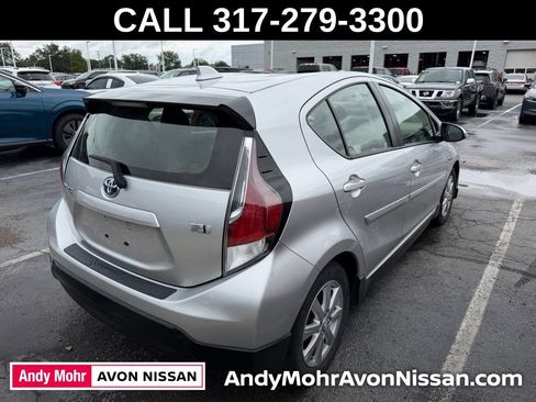 Used 2017 Toyota Prius C Three FWD image 4