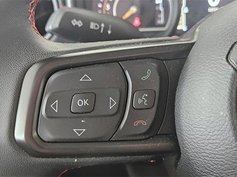 Used 2024 Jeep Gladiator Rubicon image 28