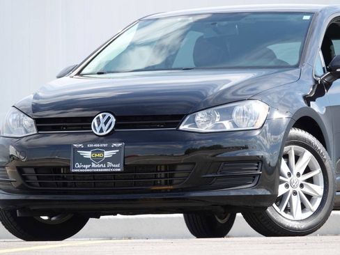 Used 2016 Volkswagen Golf S FWD image 3