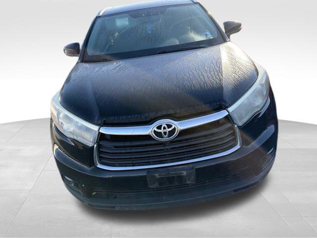 Used 2016 Toyota Highlander XLE AWD/4WD image 3