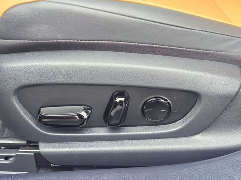 Used 2025 Lexus ES 300h w/ Premium Package image 37