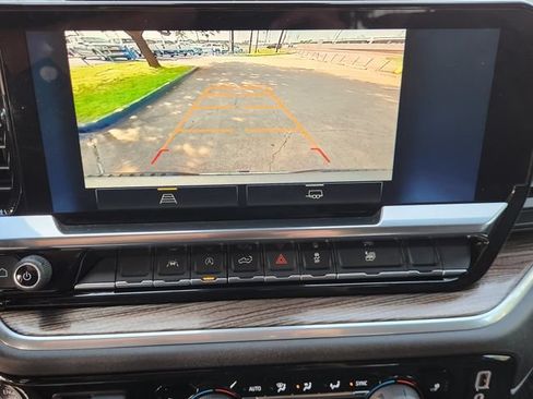 Used 2025 Chevrolet Silverado 1500 LT AWD/4WD image 17
