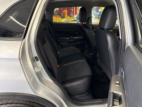 Used 2024 Mitsubishi Outlander Sport SE image 42