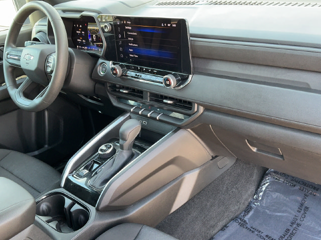 Used 2025 Chevrolet Colorado Trail Boss AWD/4WD image 17