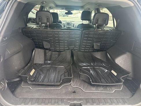 Used 2020 Chevrolet Equinox LT w/ Midnight Edition image 29