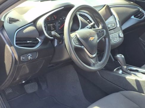 Used 2020 Chevrolet Malibu LT image 10