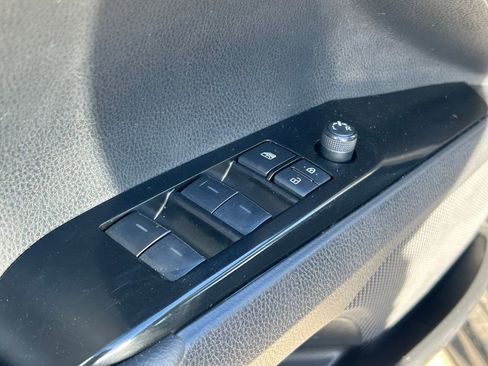 Used 2025 Toyota Camry LE image 22