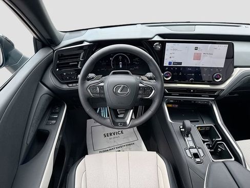 New 2026 Lexus TX 500h AWD image 18